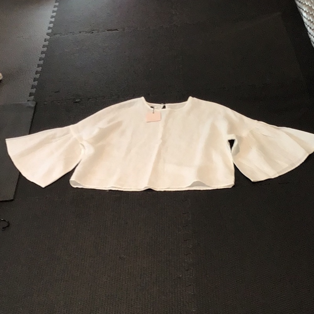 Lanhtropy Linen Top NWT